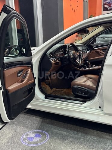 BMW 520-22