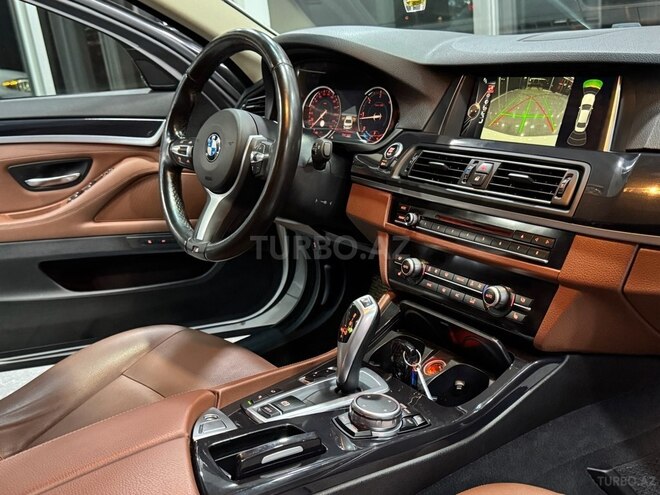 BMW 520-29