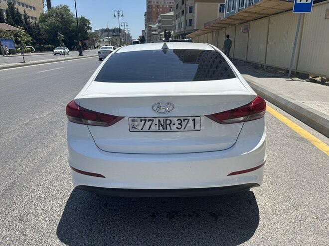 Hyundai Elantra 2016, 125,000 km - 1.6 l - Bakı