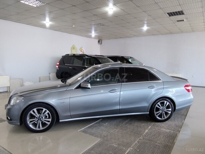 Mercedes E 220 d 2011, 239,000 km - 2.2 л - Bakı