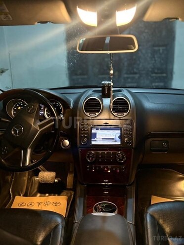 Mercedes GL 550-3