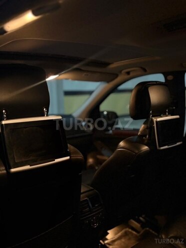 Mercedes GL 550-9