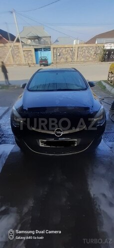 Opel Astra 2013, 212,000 km - 1.4 l - Ucar