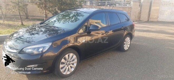 Opel Astra 2013, 212,000 km - 1.4 l - Ucar