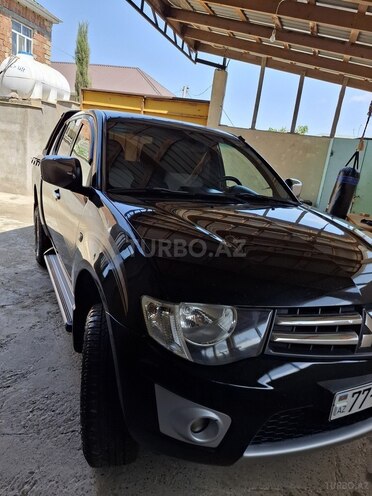 Mitsubishi L200 2011, 375,000 km - 2.5 l - Bakı