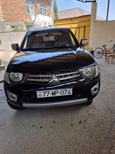 Mitsubishi L200 2011, 375,000 km - 2.5 l - Bakı