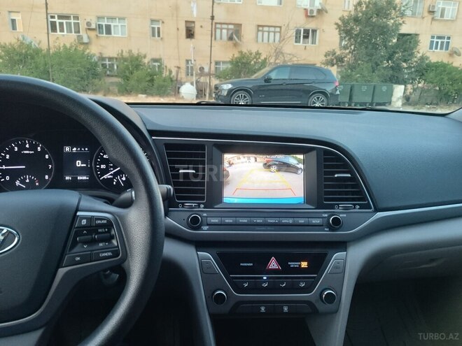 Hyundai Elantra 2018, 130,357 km - 2.0 л - Bakı