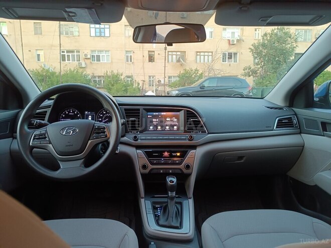 Hyundai Elantra 2018, 130,357 km - 2.0 л - Bakı