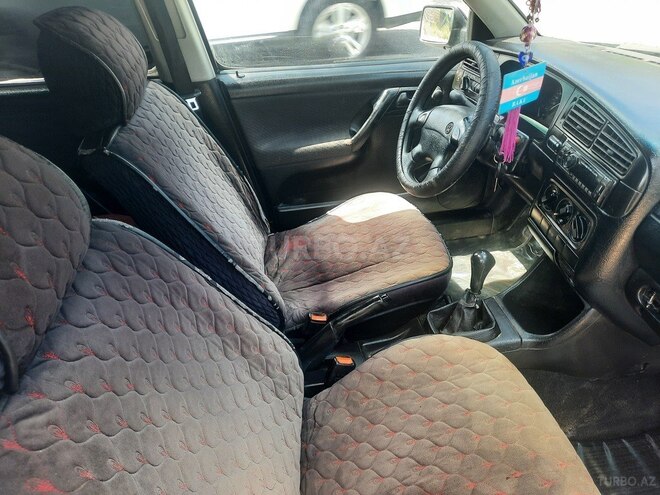 Volkswagen Golf 1995, 345,200 km - 1.4 l - Bakı