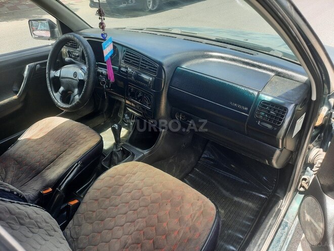 Volkswagen Golf 1995, 345,200 km - 1.4 l - Bakı