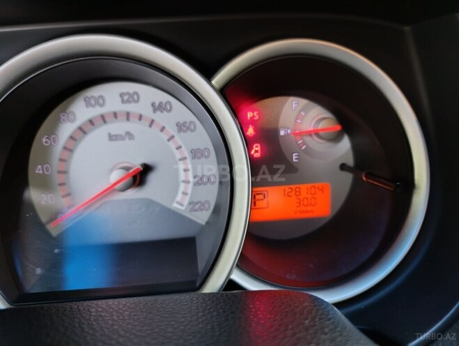 Nissan Tiida-3