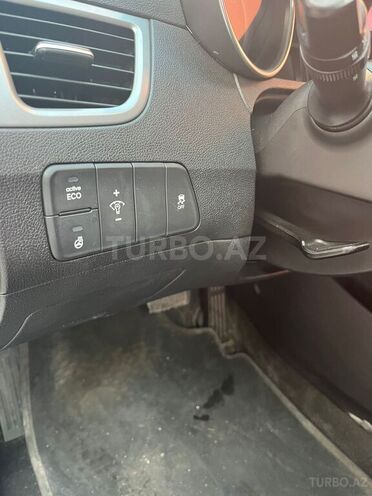 Hyundai Elantra 2015, 165,100 km - 1.6 l - Bakı