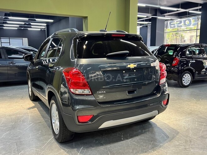 Chevrolet Trax-8