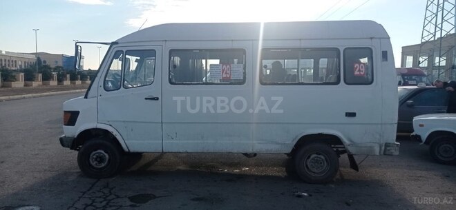 Mercedes 208 D 1995, 500,000 km - 2.3 l - Gəncə