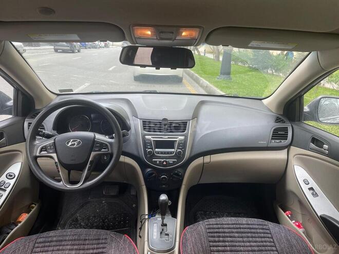 Hyundai Accent 2015, 130,000 km - 1.6 л - Bakı