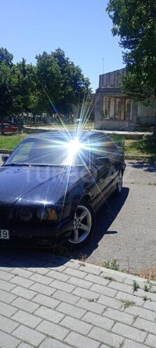 BMW 520 1995, 555,550 km - 2.0 l - Şəki