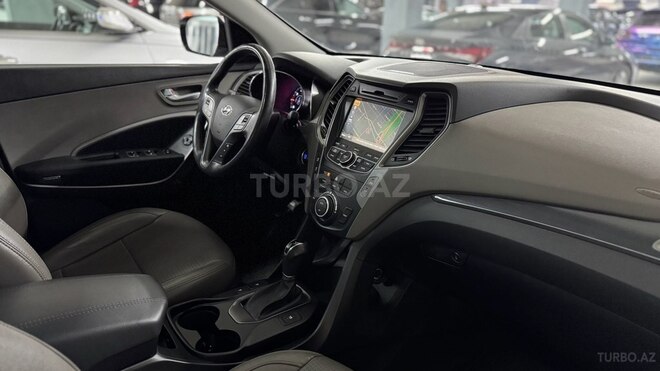 Hyundai Santa Fe-11