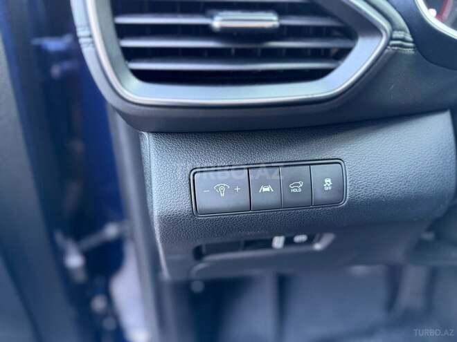 Hyundai Santa Fe-13