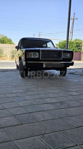 LADA (VAZ) 2107-1