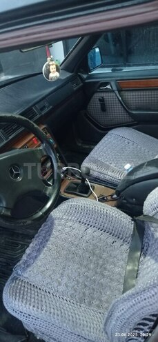 Mercedes E 200 1993, 357,890 km - 2.0 l - Sabirabad