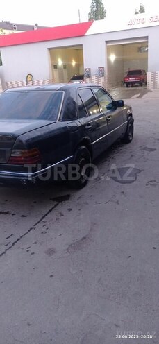 Mercedes E 200 1993, 357,890 km - 2.0 l - Sabirabad