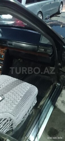Mercedes E 200 1993, 357,890 km - 2.0 l - Sabirabad