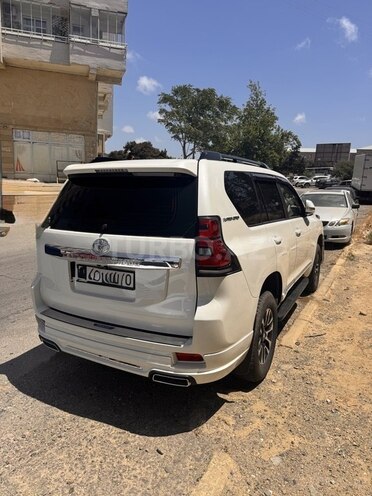 Toyota Land Cruiser Prado-10