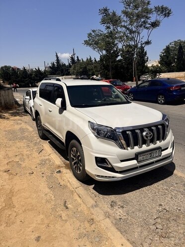 Toyota Land Cruiser Prado-2