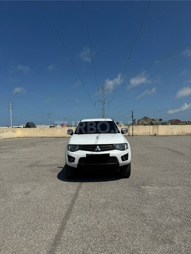 Mitsubishi L200 2013, 570,000 km - 2.5 l - Bakı