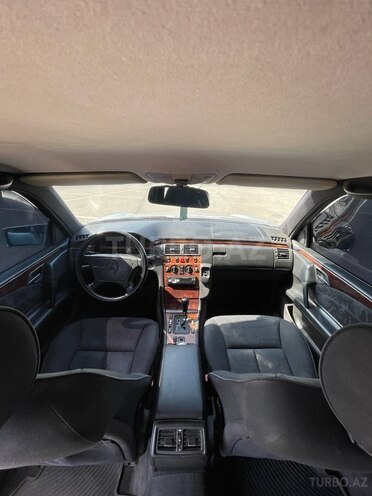Mercedes E 240 1998, 495,000 km - 2.4 l - Bakı