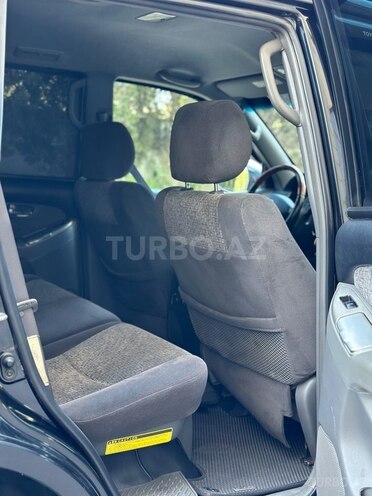 Toyota Land Cruiser Prado-5
