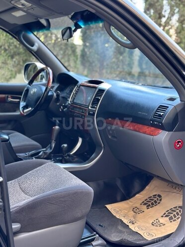 Toyota Land Cruiser Prado-4