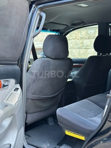 Toyota Land Cruiser Prado-8