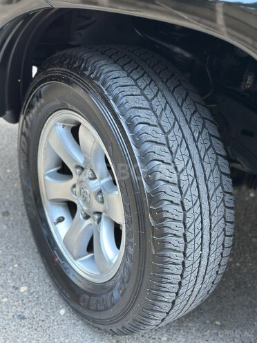 Toyota Land Cruiser Prado-15