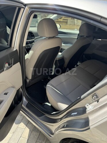 Hyundai Elantra 2019, 22,254 km - 2.0 l - Bakı