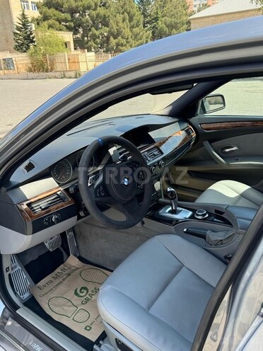 BMW 530-12