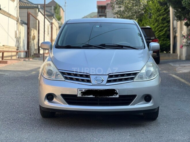 Nissan Tiida-1