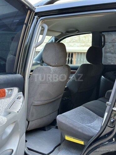 Toyota Land Cruiser Prado-7
