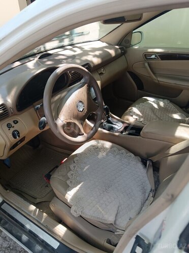 Mercedes C 240 2003, 385,422 km - 2.4 l - Xudat