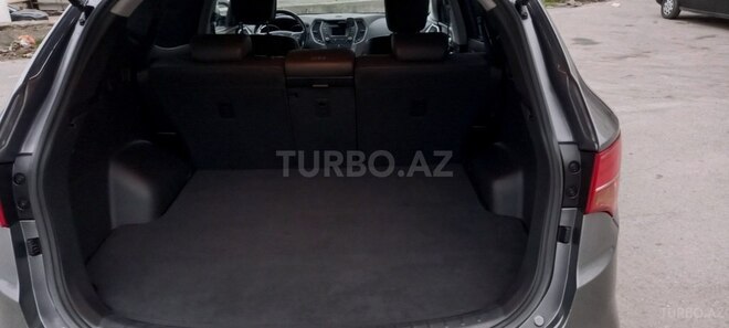 Hyundai Santa Fe-13