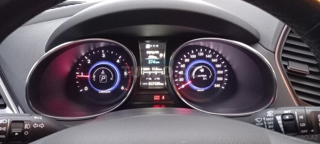 Hyundai Santa Fe-8