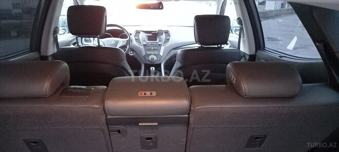 Hyundai Santa Fe-9