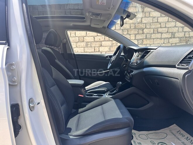 Hyundai Tucson-15