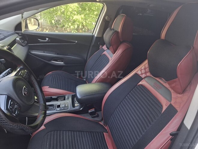 Kia Sorento-14