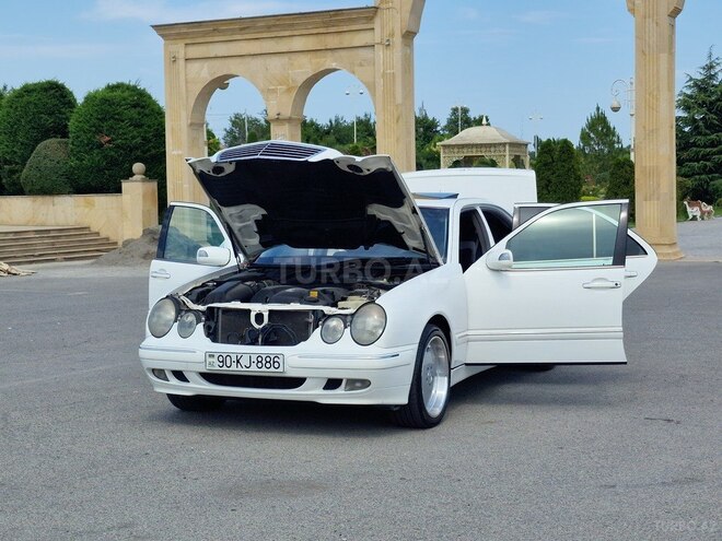 Mercedes E 320 2001, 390,000 km - 3.2 l - Bərdə