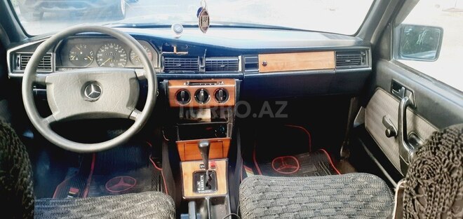 Mercedes 190 1991, 268,560 km - 2.0 l - Bakı