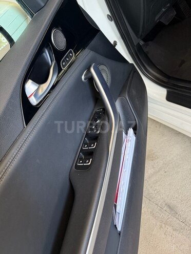 Kia Stinger-13