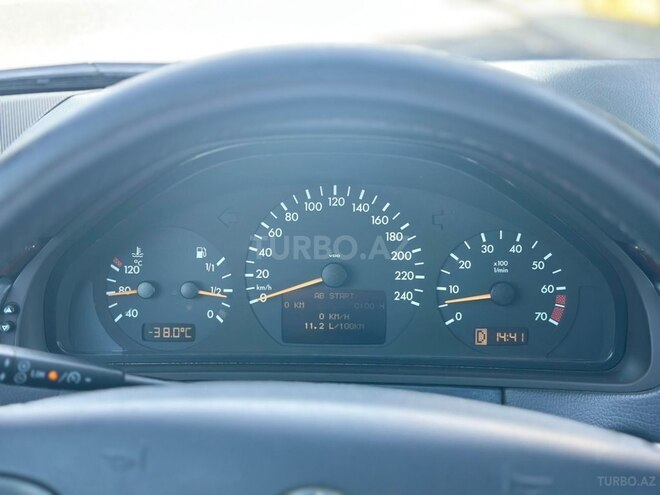 Mercedes E 240 2000, 255,007 km - 2.4 l - Masallı