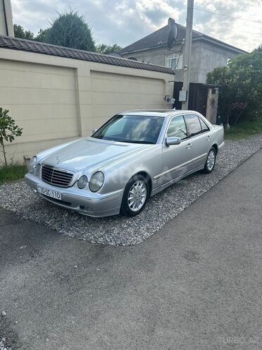 Mercedes E 240 2000, 255,007 km - 2.4 l - Masallı