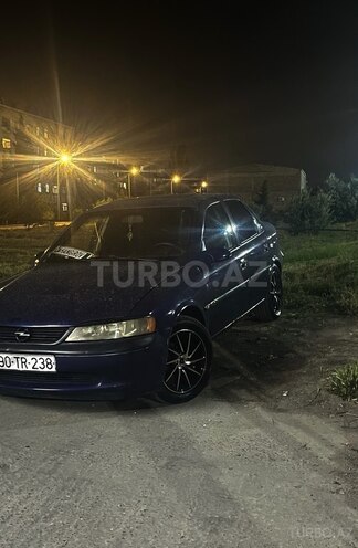 Opel Vectra-4